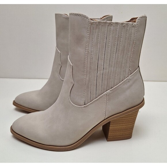 LC Lauren Conrad Shoes - Lauren Conrad Verdana Heeled Zip Ankle Boots - Ivory - Women's Size 6 - NEW!